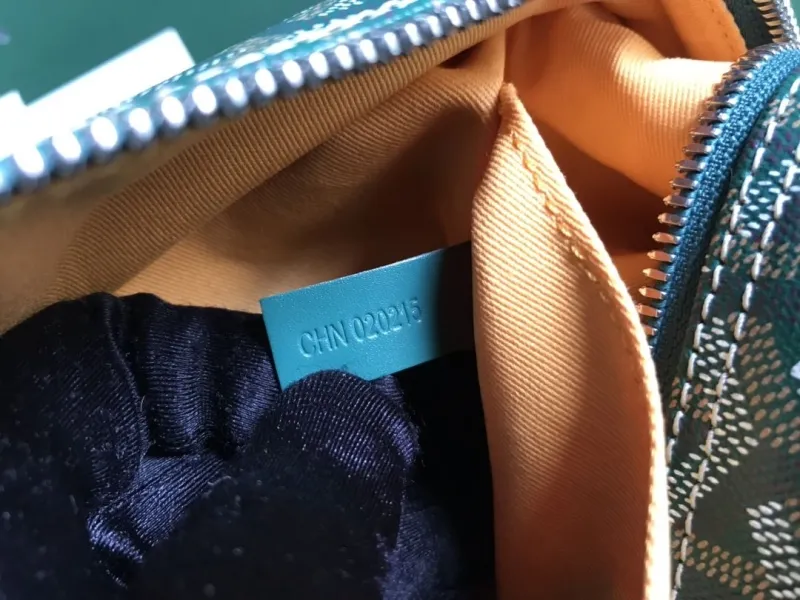 Goyard Green Cosmetic Bag 96 - Image 8