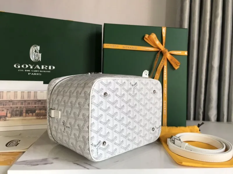 Goyard White Cosmetic Bag with Shoulder Strap - Image 5