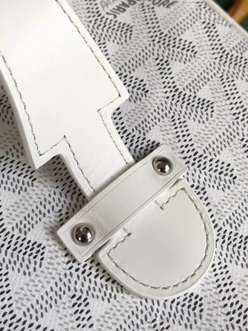 Goyard White Cosmetic Bag with Shoulder Strap - Image 6