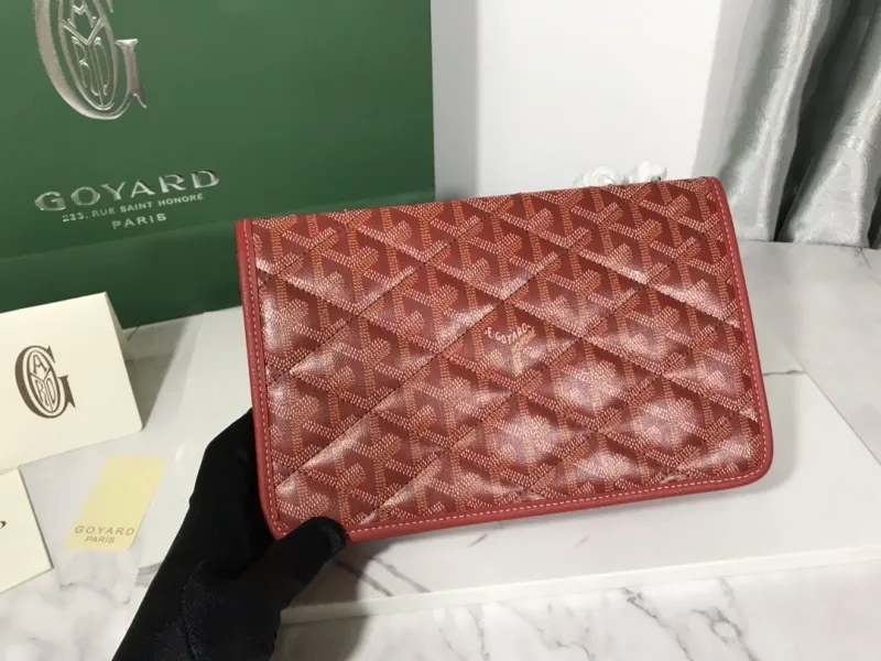 Goyard Red Chain Shoulder Bag 494