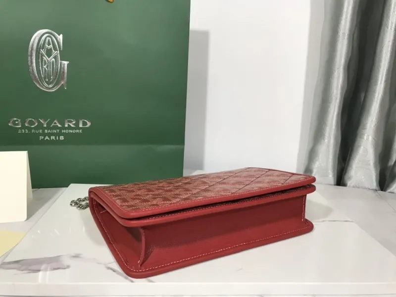 Goyard Red Flap Chain Handbag - Image 3