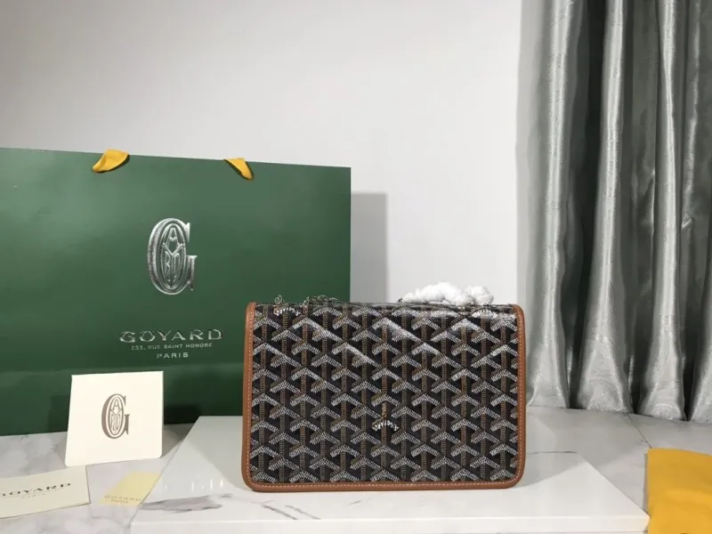 Goyard Brown Trim Chain Shoulder Bag - Image 4