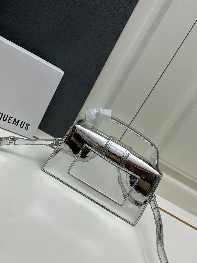 Alternative view of Jacquemus Satchel Bags-34