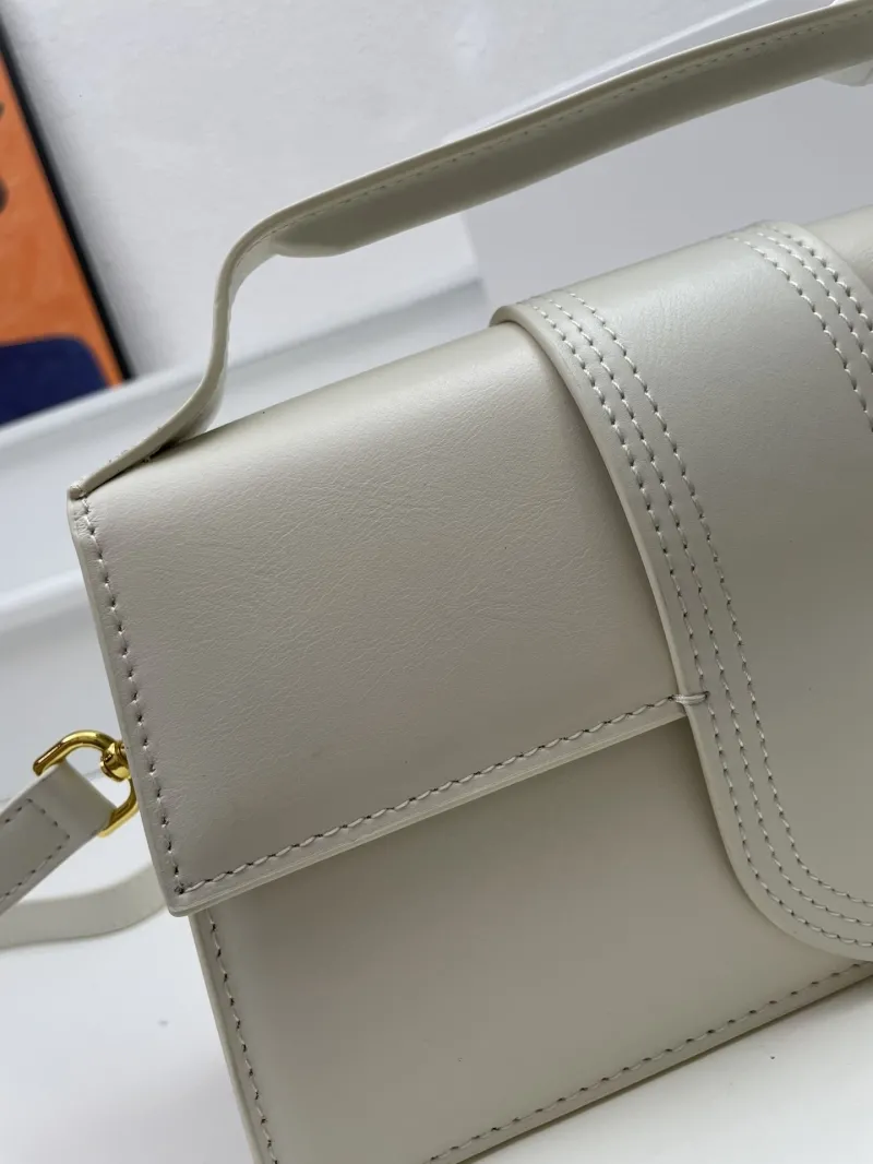 Jacquemus Light Gray Satchel Crossbody Bag - Image 5