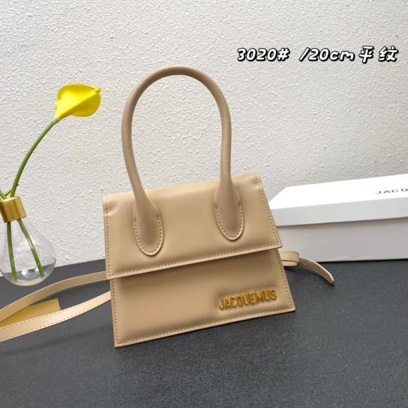 Jacquemus Beige Top Handle Bag 3020 20cm