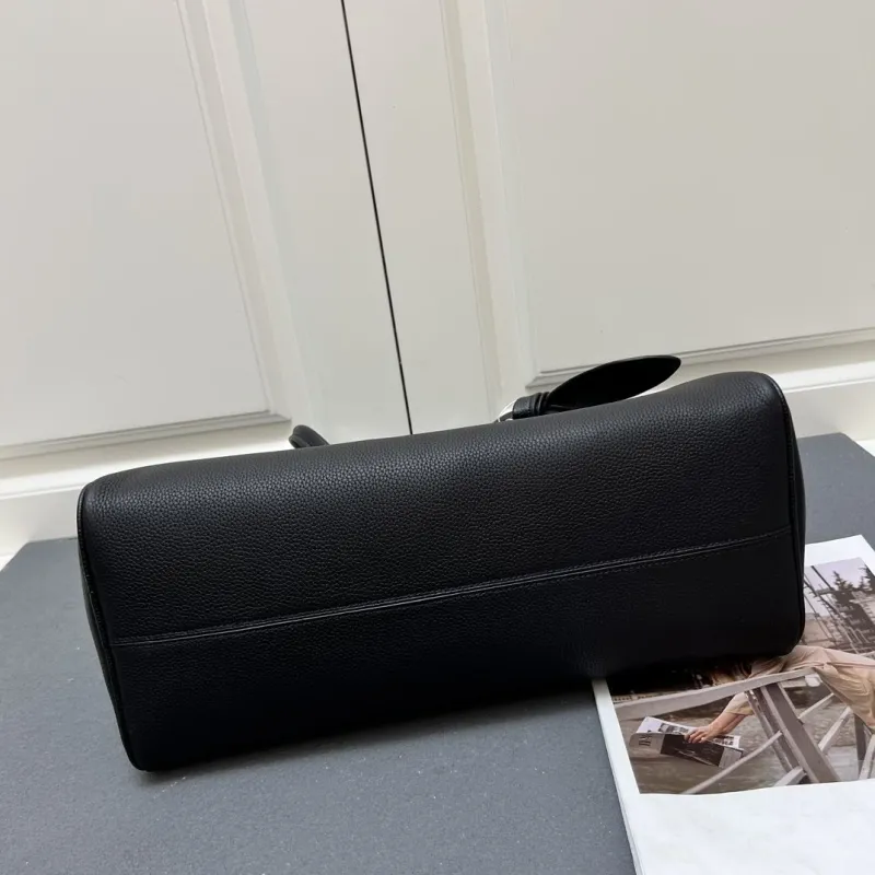 Jacquemus Black Leather Top Handle Bag 169 - Image 8