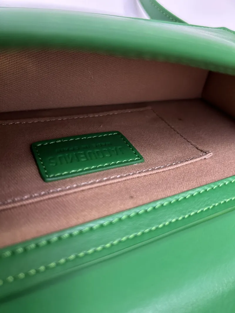 Jacquemus Green Top Handle Crossbody Bag - Image 9