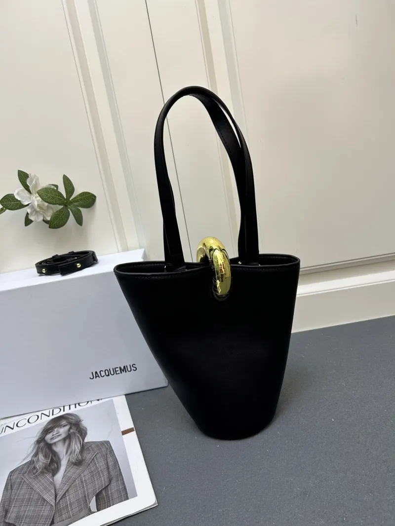 Jacquemus Black Leather Bucket Bag - Image 3
