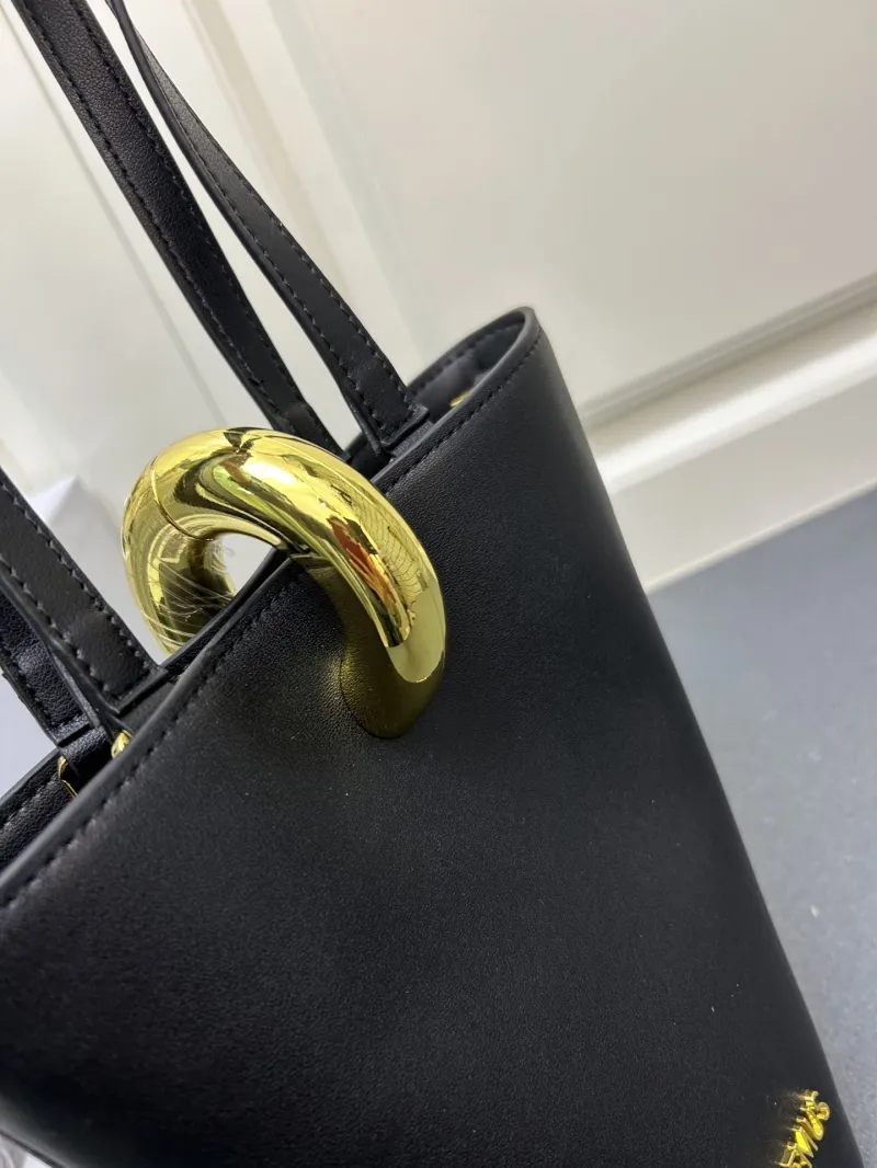 Jacquemus Black Leather Bucket Bag - Image 5