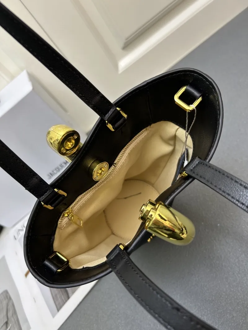 Jacquemus Black Leather Bucket Bag - Image 8