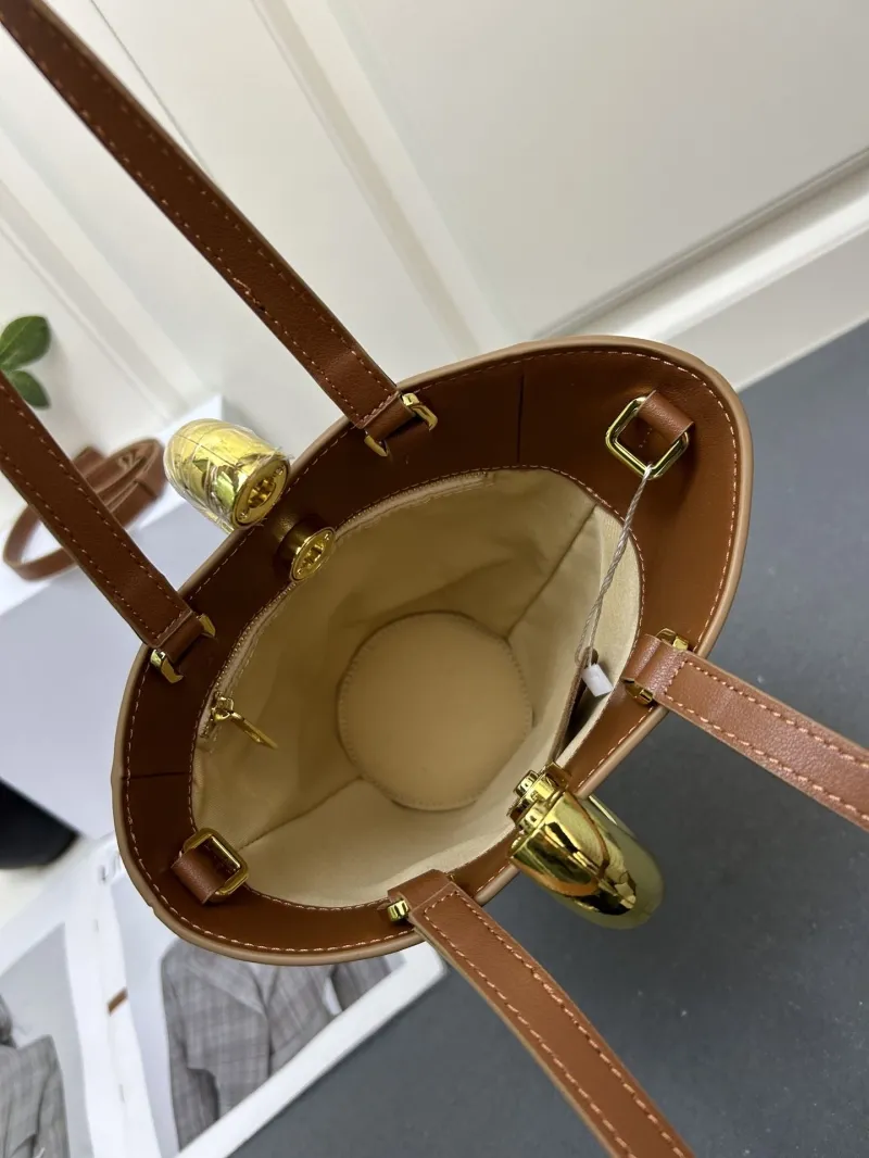 Jacquemus Brown Leather Bucket Bag - Image 8
