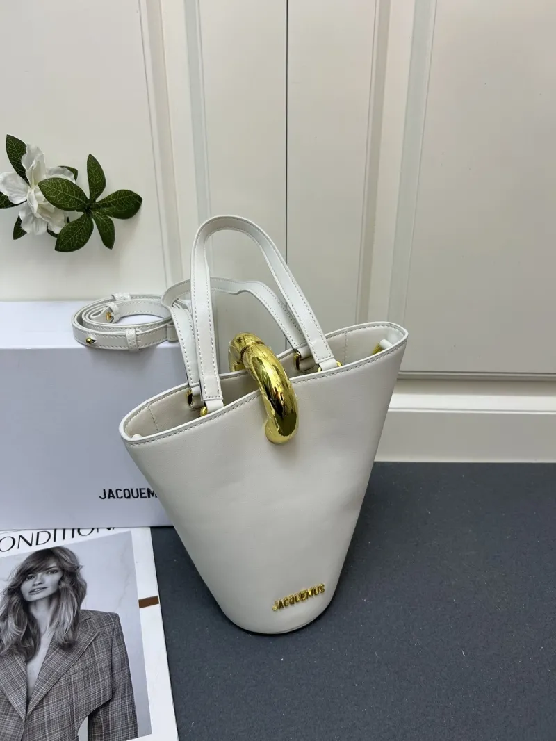 Jacquemus White Leather Bucket Bag - Image 8