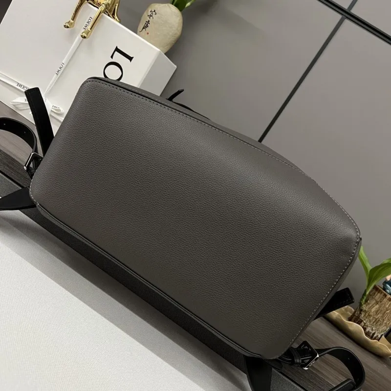 Loewe Gray Leather Backpack - Image 4