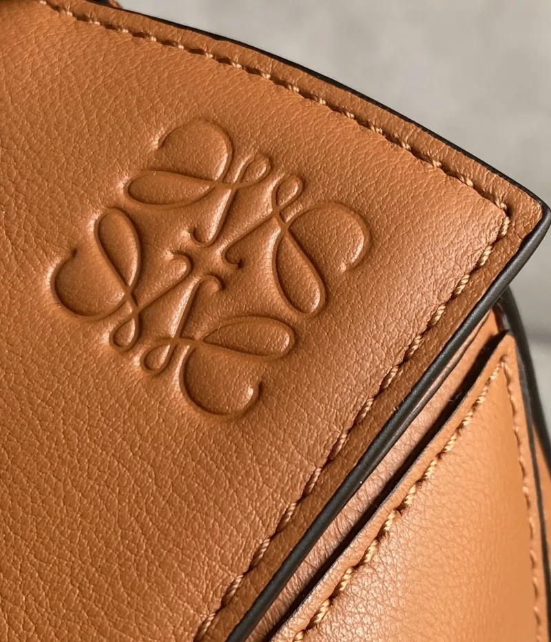 Loewe Tan Leather Puzzle Handbag - Image 4