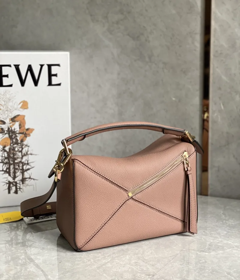 Loewe Blush Pink Leather Crossbody Handbag - Image 3