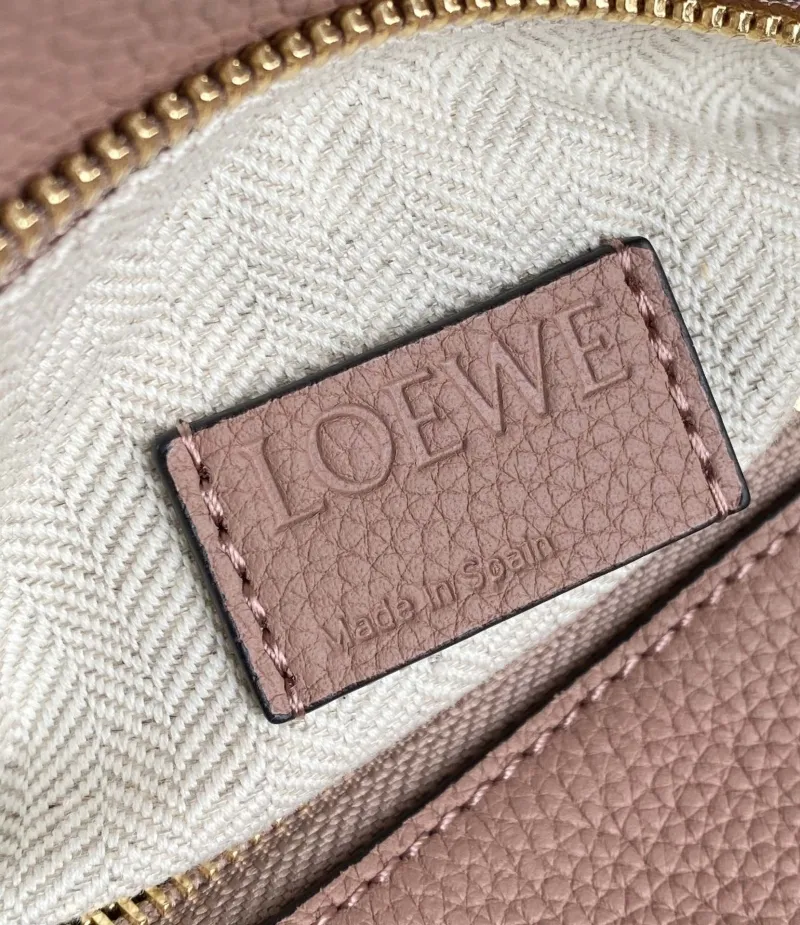 Loewe Blush Pink Leather Crossbody Handbag - Image 8