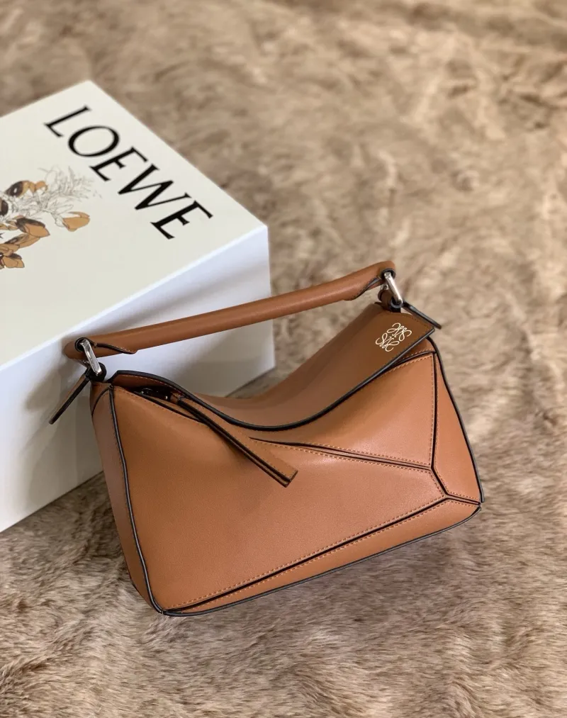 LOEWE Tan Puzzle Leather Handbag - Image 3