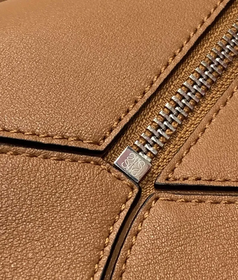 LOEWE Tan Puzzle Leather Handbag - Image 5