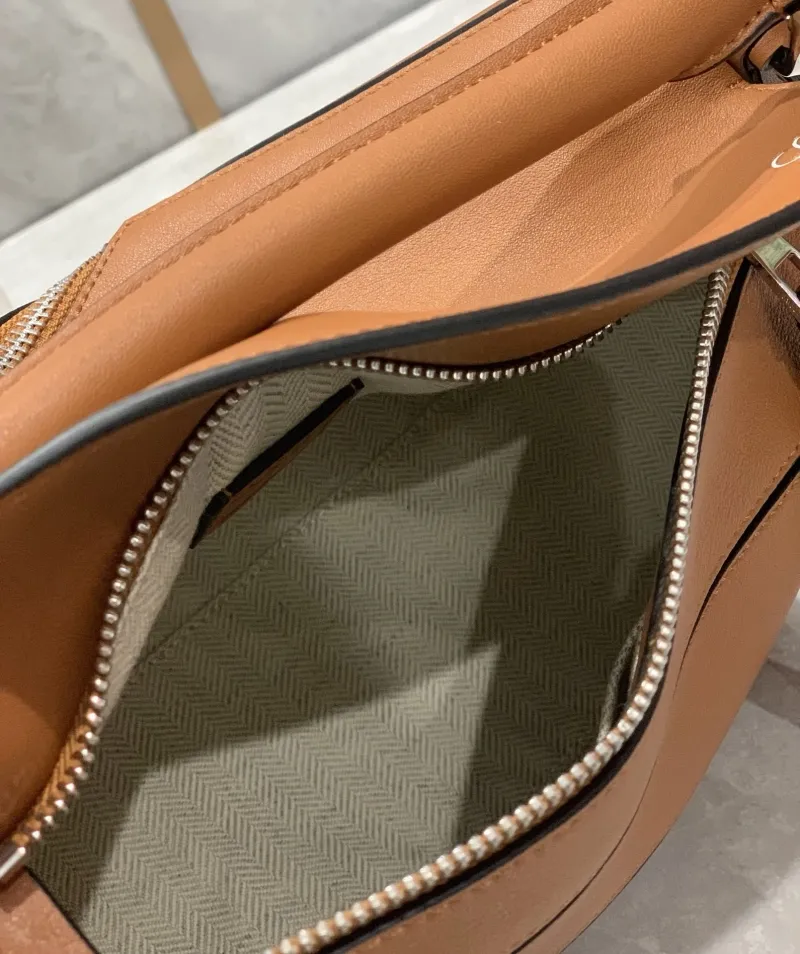 LOEWE Tan Puzzle Leather Handbag - Image 7