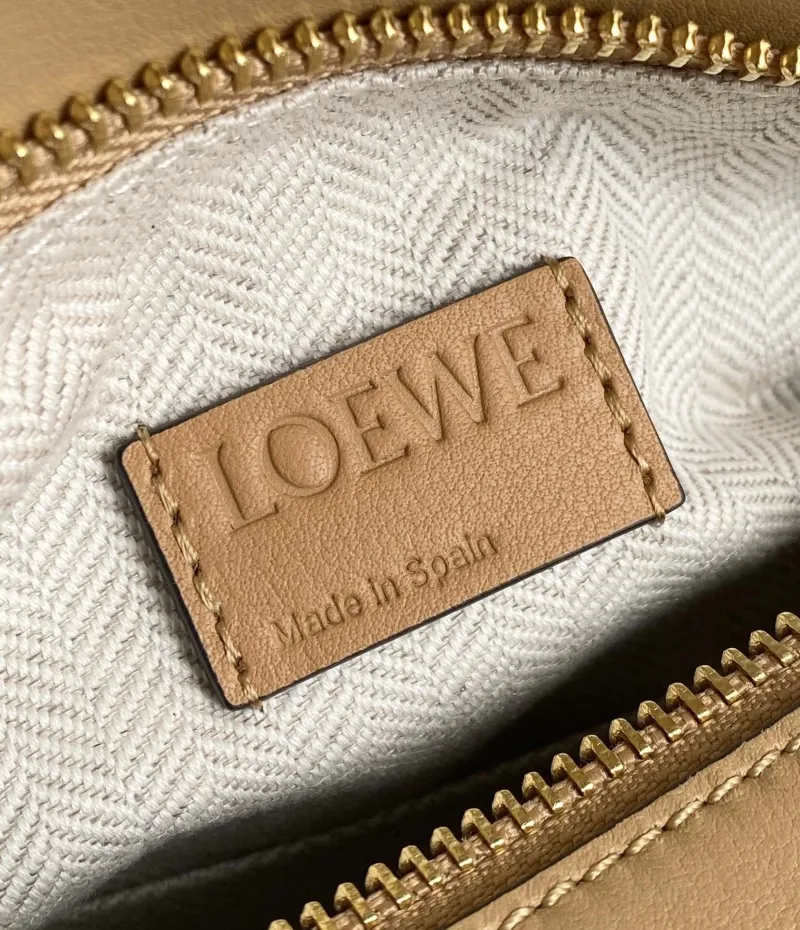LOEWE Beige White Leather Crossbody Handbag - Image 8