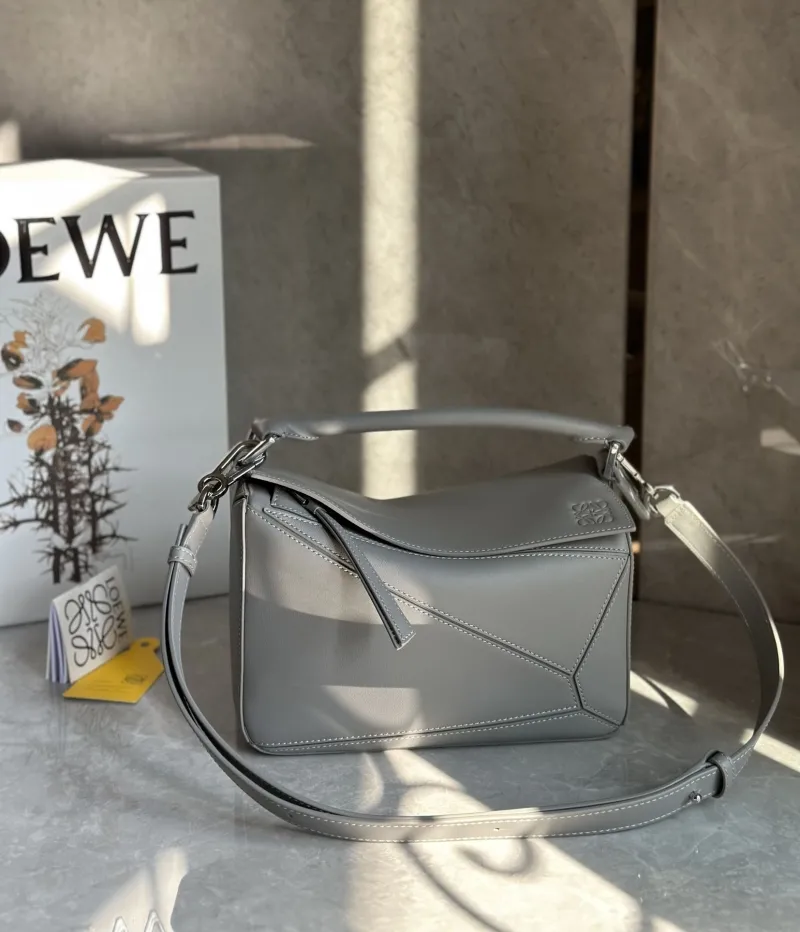Loewe Gray Puzzle Shoulder Handbag - Image 3