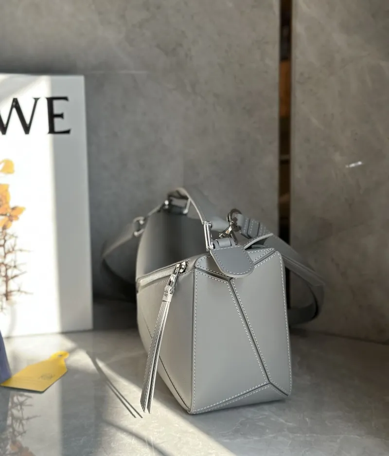 Loewe Gray Puzzle Shoulder Handbag - Image 4