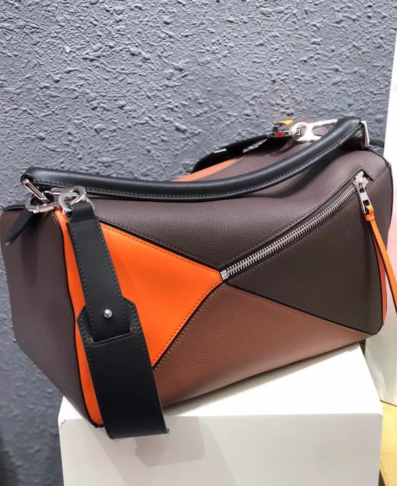 LOEWE Brown Orange Leather Shoulder Bag Size 25 - Image 4