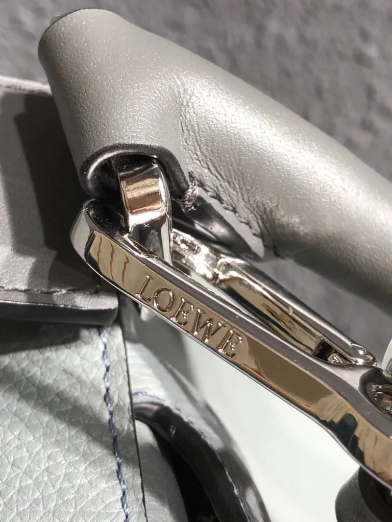 Loewe Gray Leather Hobo Shoulder Bag - Image 5