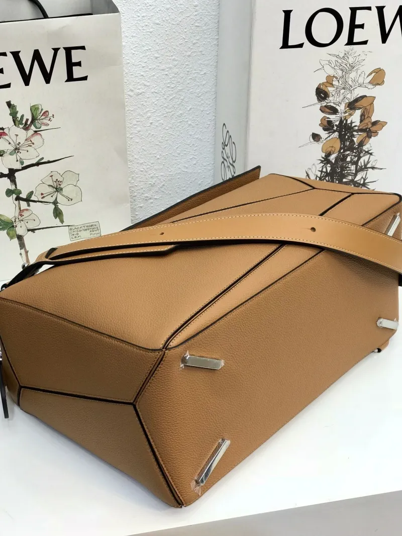 LOEWE Tan Leather Puzzle Shoulder Bag - Image 4