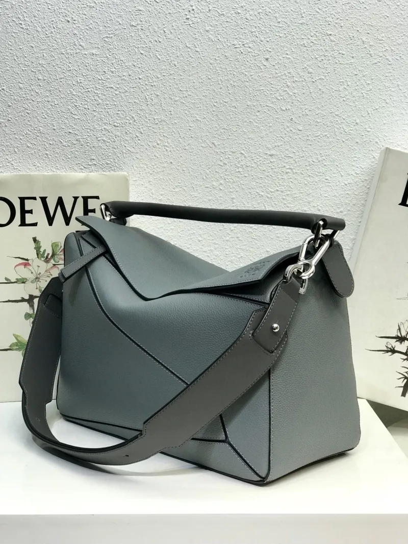 Loewe Gray Leather Puzzle Shoulder Bag - Image 3