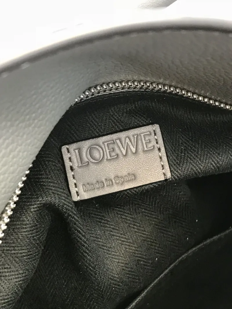 Loewe Gray Leather Puzzle Shoulder Bag - Image 8