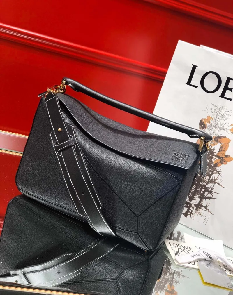 Alternative view of LOEWE Black Leather Handle Bag 33