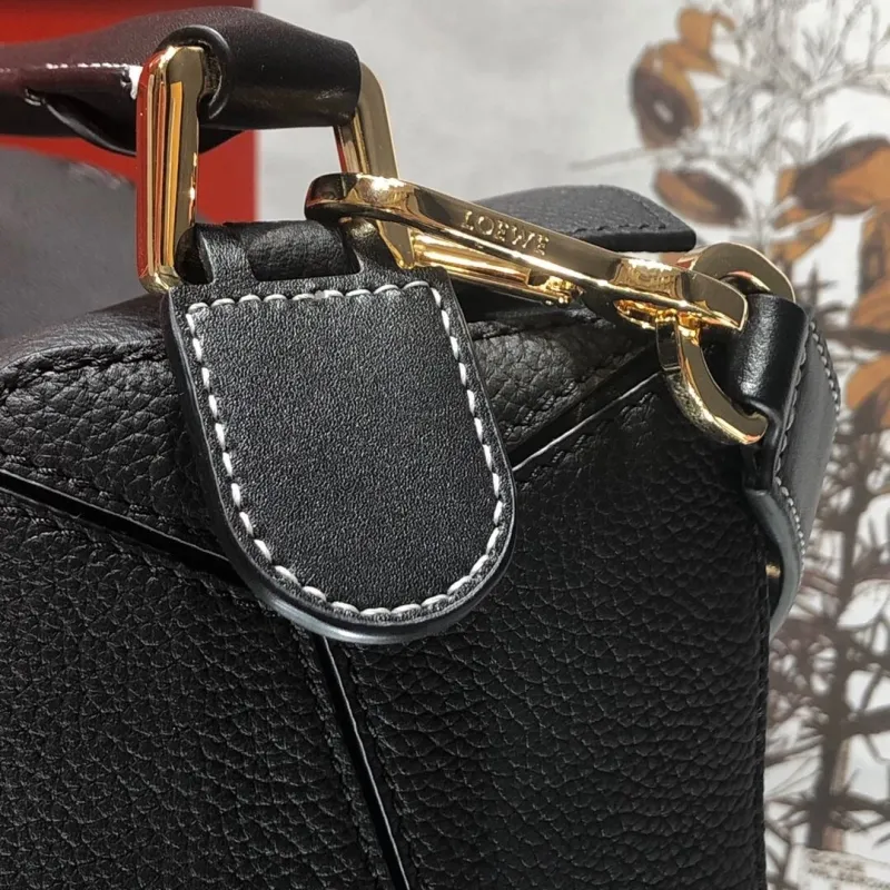 LOEWE Black Leather Handle Bag 33 - Image 5
