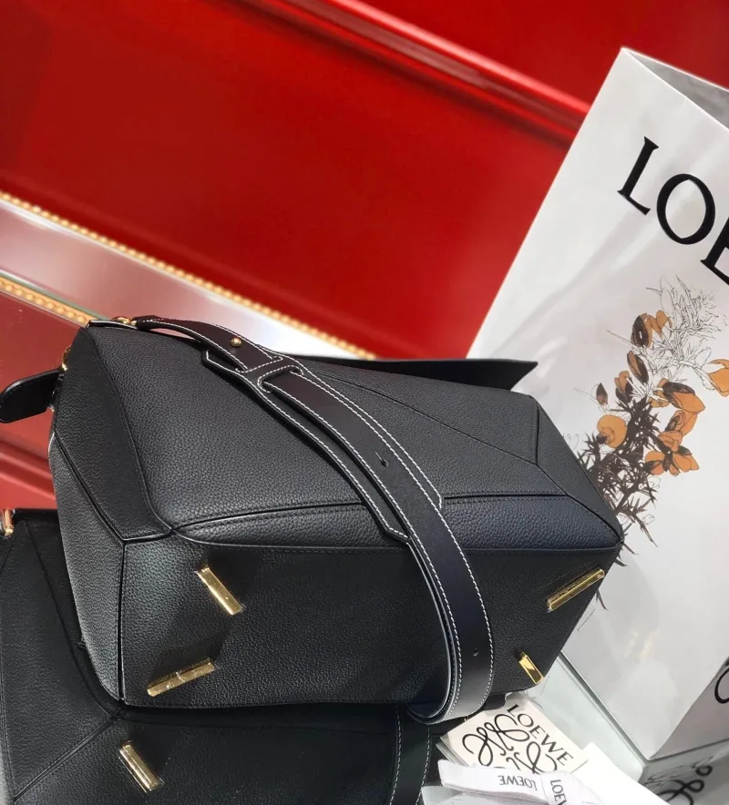 LOEWE Black Leather Handle Bag 33 - Image 7