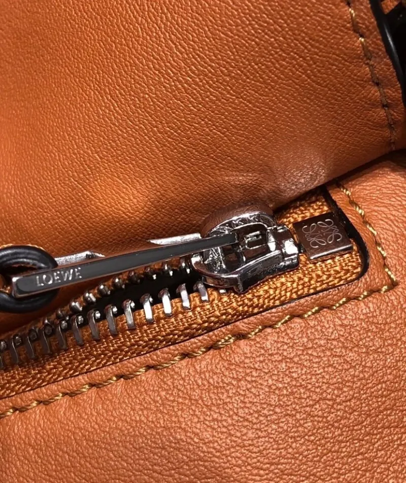 LOEWE Tan Leather Puzzle Shoulder Bag - Image 6