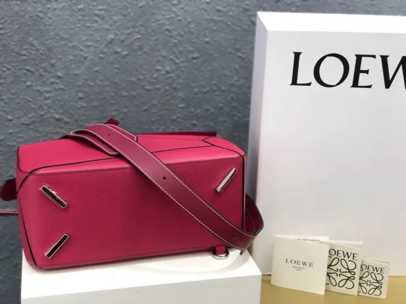 LOEWE Puzzle Red Leather Handbag - Image 5