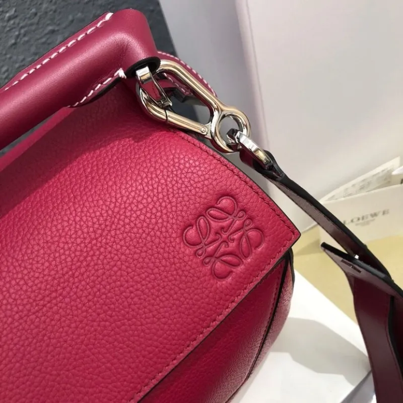LOEWE Puzzle Red Leather Handbag - Image 6
