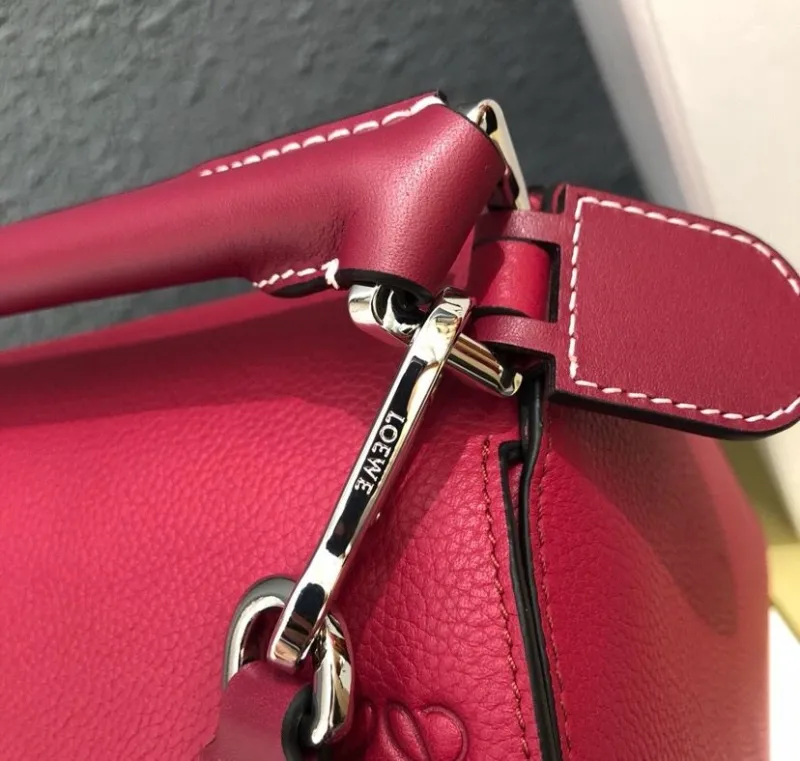 LOEWE Puzzle Red Leather Handbag - Image 7