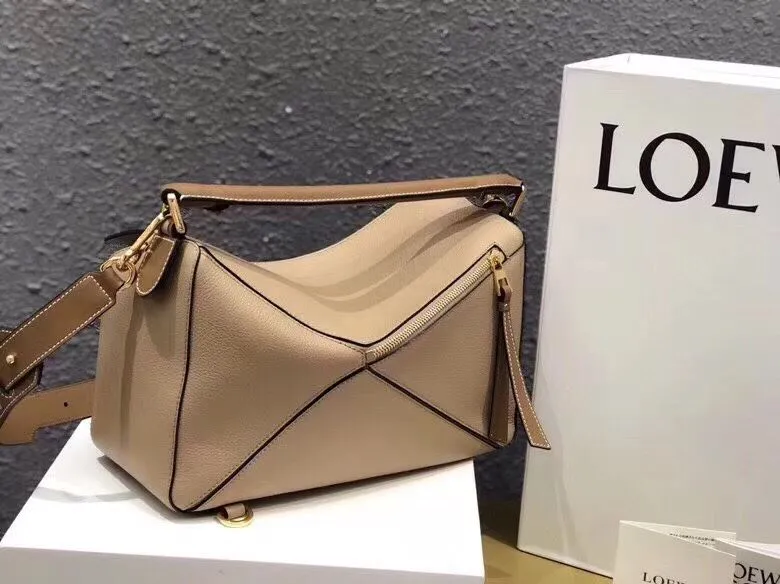 LOEWE Beige Puzzle Leather Handbag - Image 3