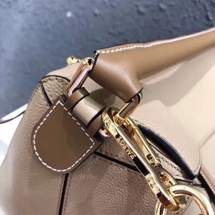 LOEWE Beige Puzzle Leather Handbag - Image 6