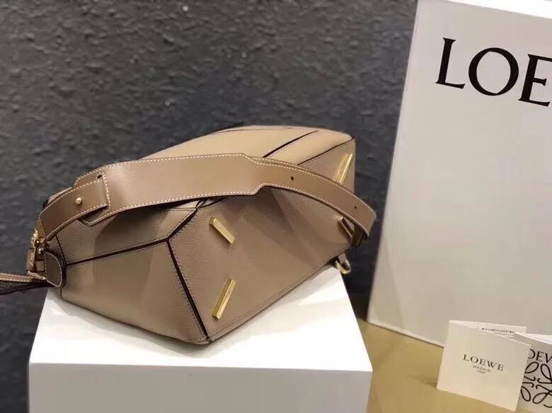 LOEWE Beige Puzzle Leather Handbag - Image 7