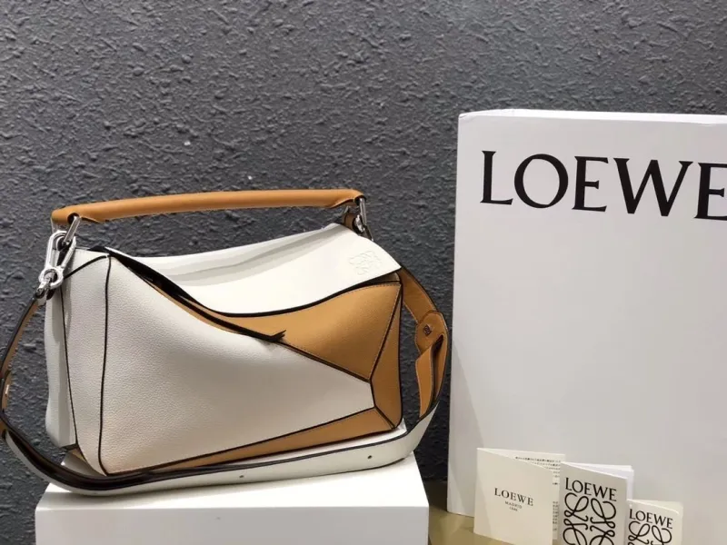 LOEWE White Tan Puzzle Leather Shoulder Bag