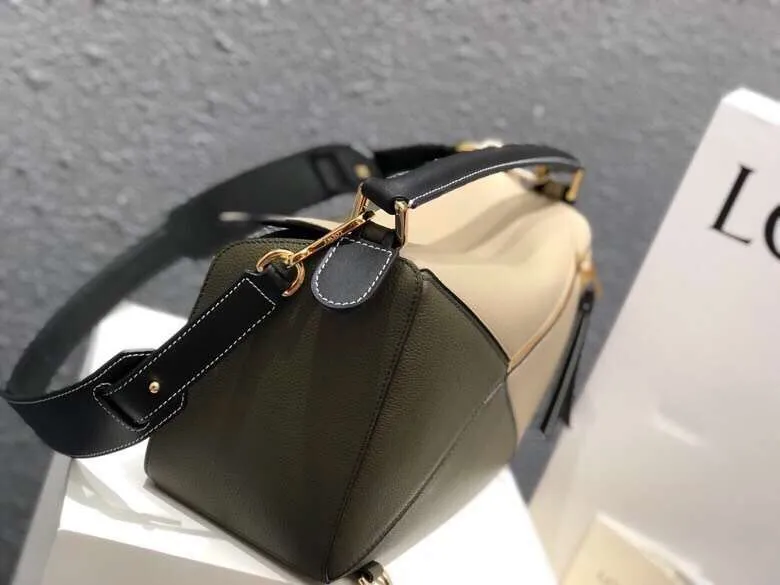 LOEWE Beige Olive Leather Crossbody Handbag 51 - Image 5
