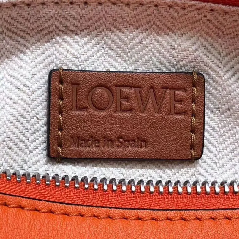 LOEWE Orange Puzzle Leather Shoulder Bag - Image 8
