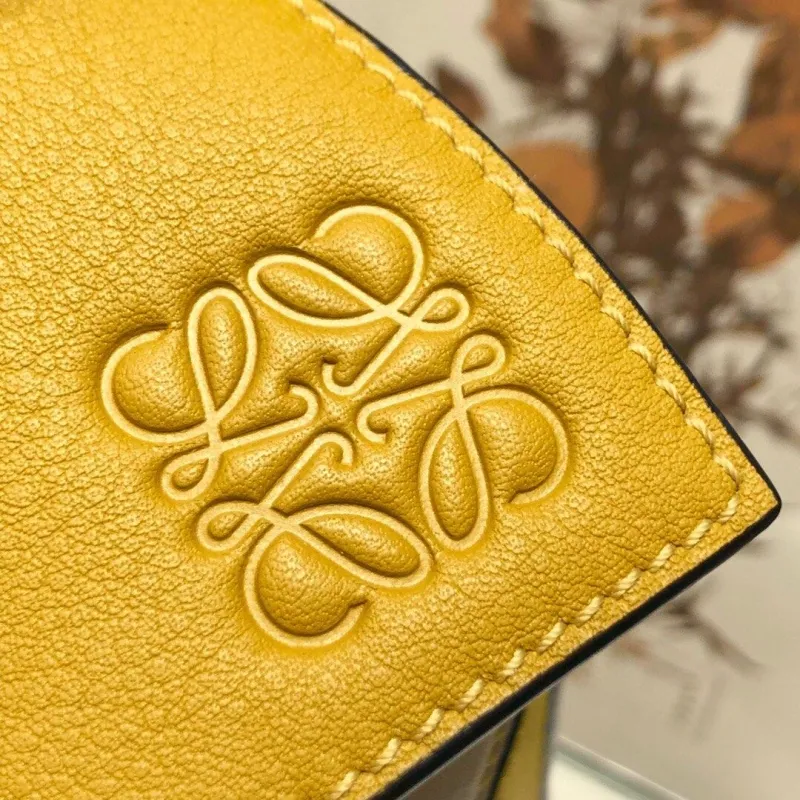 LOEWE Yellow Beige Puzzle Leather Handbag - Image 4