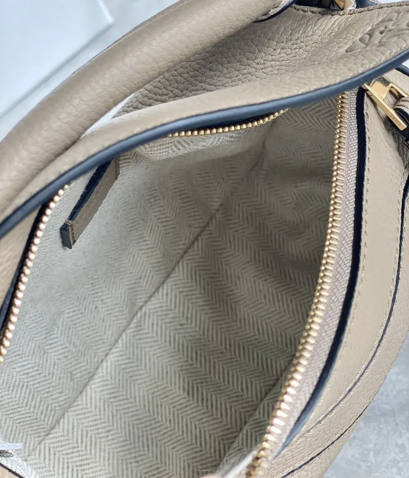 Loewe Beige Small Crossbody Handbag 84 - Image 4