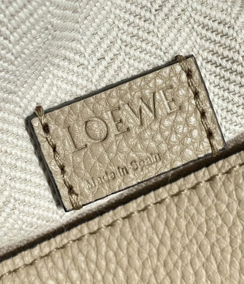 Loewe Beige Small Crossbody Handbag 84 - Image 6