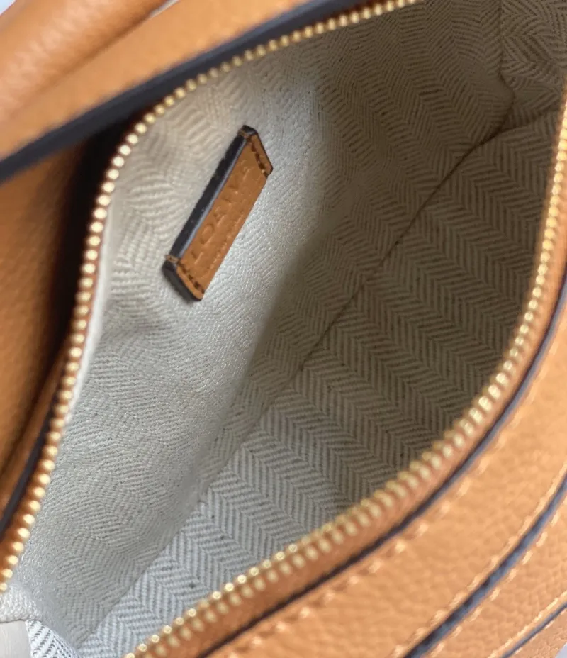 Loewe Small Tan Leather Puzzle Handbag - Image 6