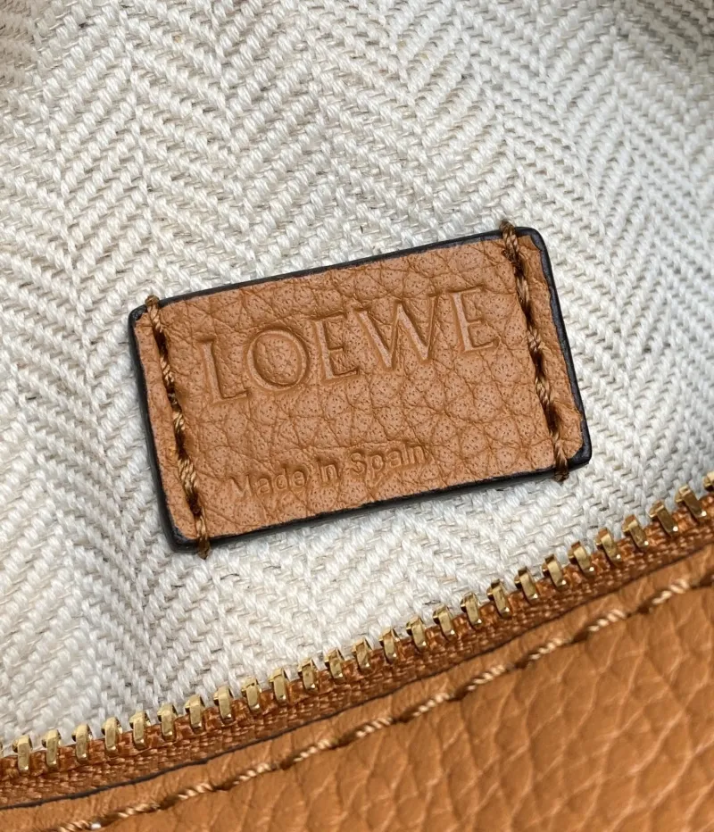 Loewe Small Tan Leather Puzzle Handbag - Image 8