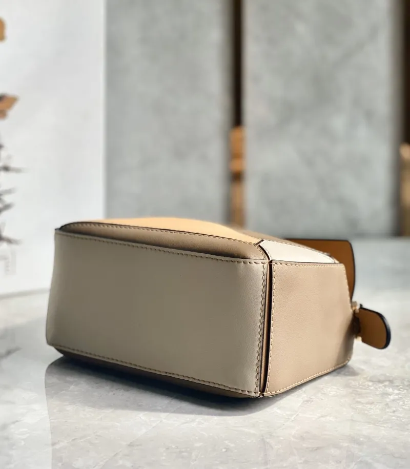 Loewe Tan Puzzle Crossbody Handbag 92 - Image 4